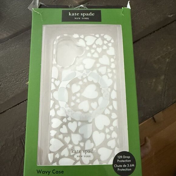 KATE SPADE Protective Case Magsafe For IPHONE 16 White Clear Hearts New Open Box - Picture 1 of 3